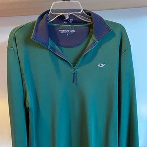 Gently used vineyard vines sweater